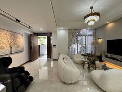 Parry Avenue (D19), Terrace #506420031
